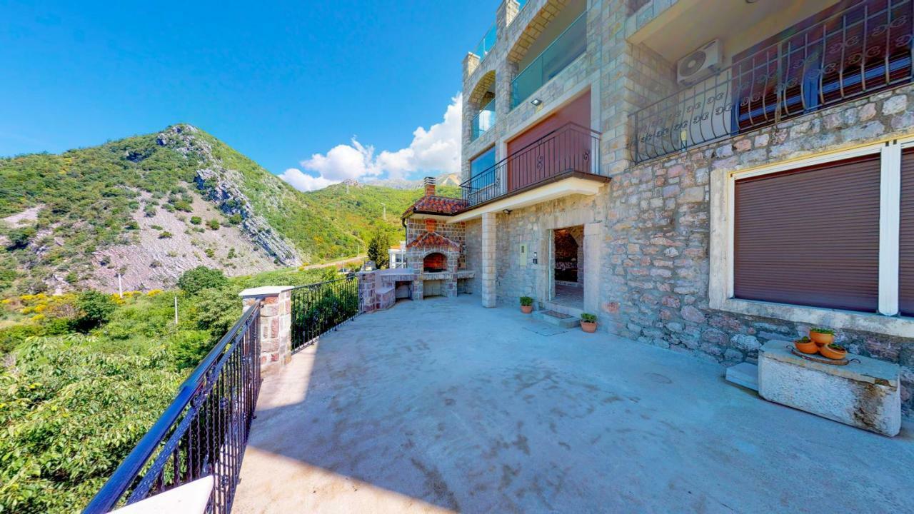 Luka Villa Bečići Eksteriør billede